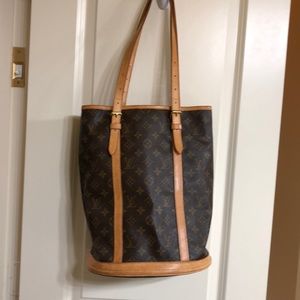 Louis Vuitton Bucket bag